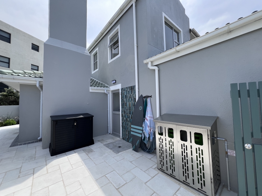 To Let 3 Bedroom Property for Rent in Big Bay Western Cape